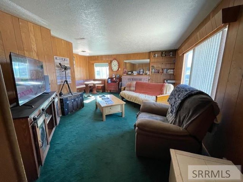 Image 7 of property listing at 2 Chaffin Lane, Salmon, ID 83467