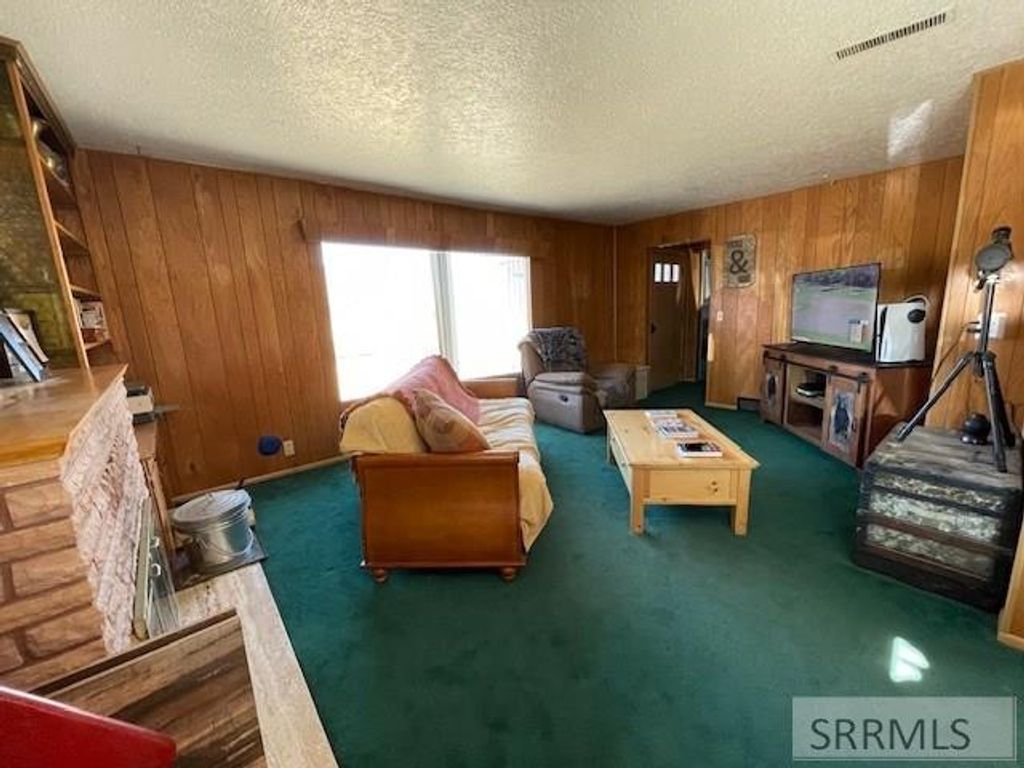 Image 8 of property listing at 2 Chaffin Lane, Salmon, ID 83467