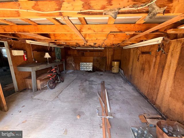 211 E LILLIAN ST, Hebron, MD 21830