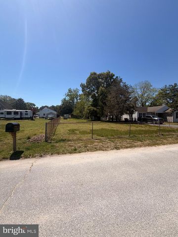 211 E LILLIAN ST, Hebron, MD 21830