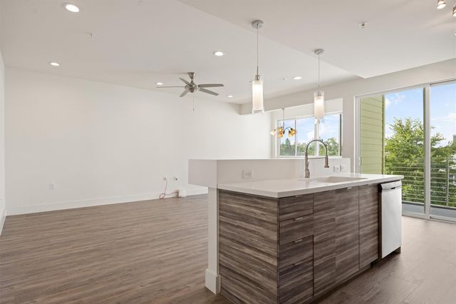 604 N Bluff DR 244, Austin, TX 78745