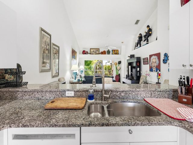 4645 TOWER HILL LANE 2522, Sarasota, FL 34238