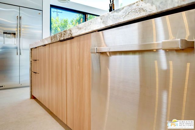 2233 N Vista Drive, Palm Springs, CA 92262