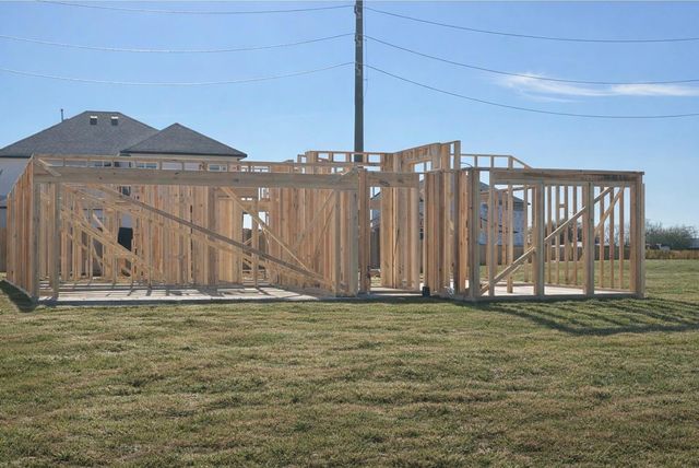 8327 Amber Summit Lane, Angleton, TX 77515