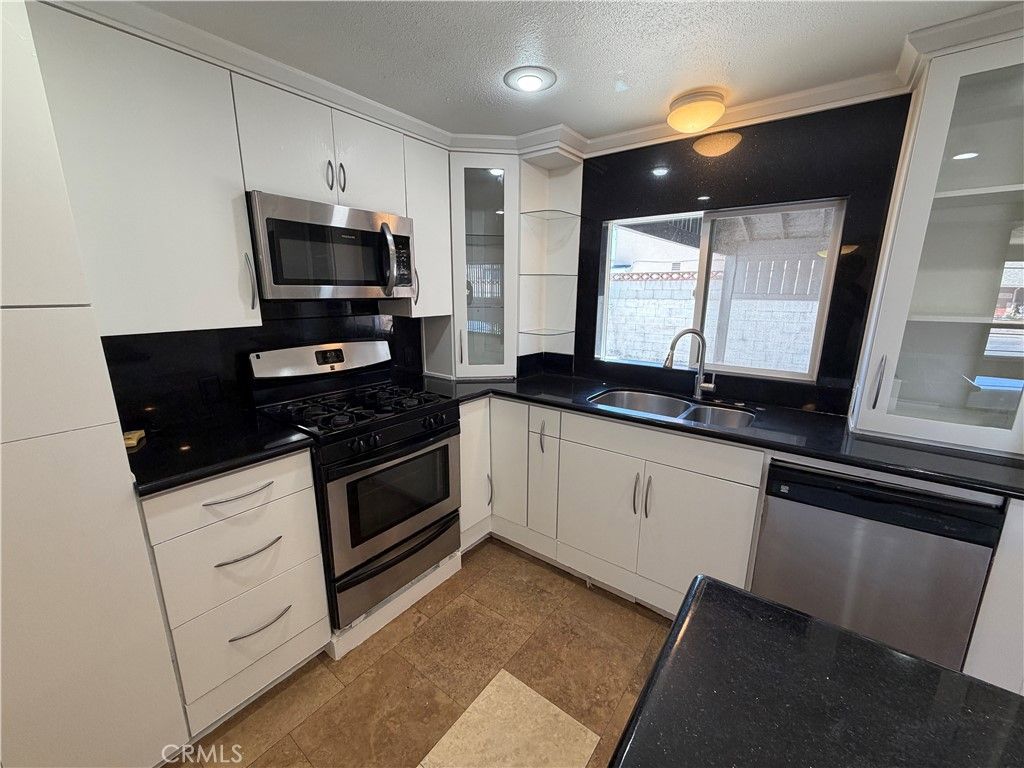 Image 3 of property listing at 21529 Dolores, Carson, CA 90745