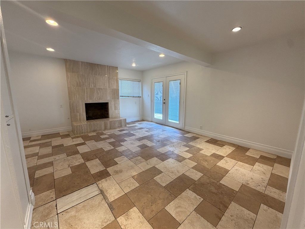 Image 5 of property listing at 21529 Dolores, Carson, CA 90745