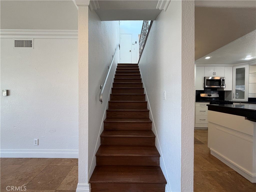 Image 7 of property listing at 21529 Dolores, Carson, CA 90745