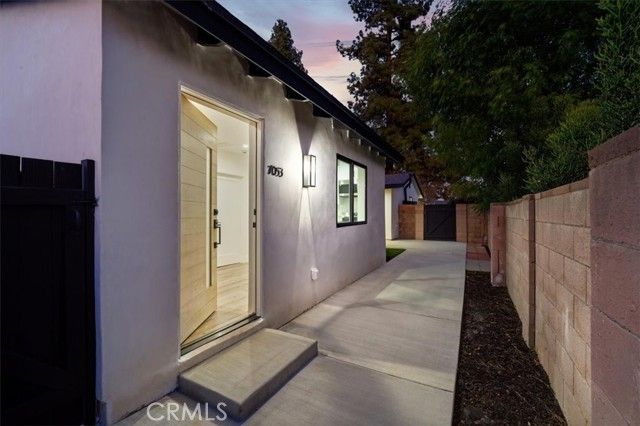 7053 Fallbrook Avenue, West Hills (los Angeles), CA 91307