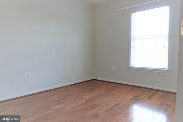 1112 PLEASANT DR, Rockville, MD 20850