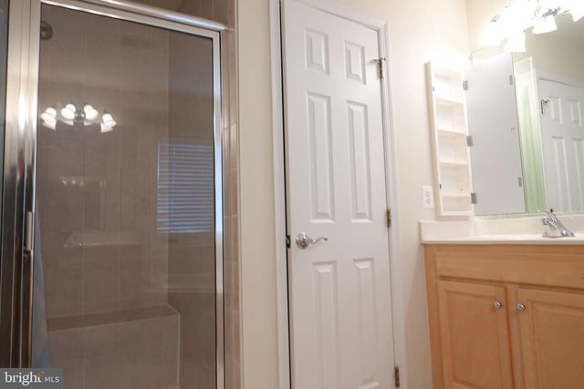 1112 PLEASANT DR, Rockville, MD 20850