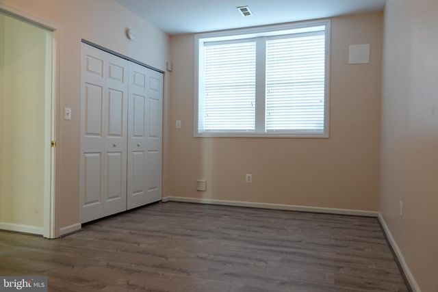 1112 PLEASANT DR, Rockville, MD 20850