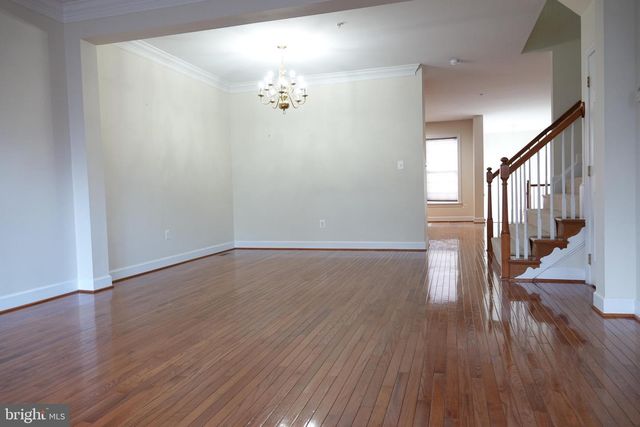 1112 PLEASANT DR, Rockville, MD 20850