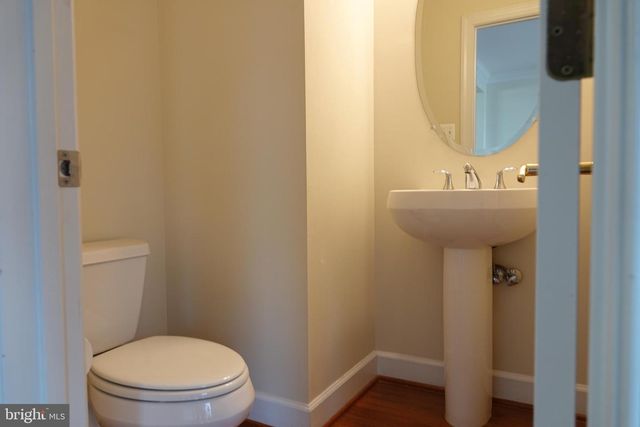 1112 PLEASANT DR, Rockville, MD 20850