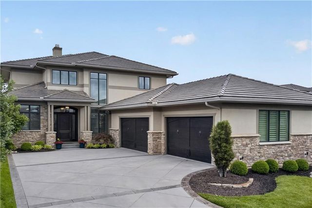 6009 W 137th Street, Overland Park, KS 66223