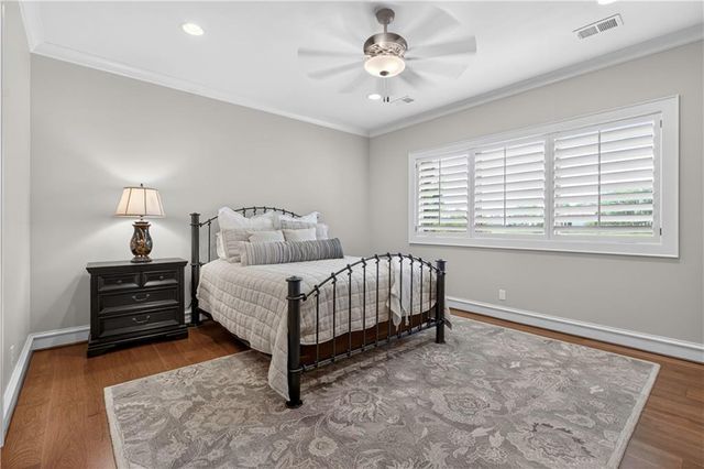 6009 W 137th Street, Overland Park, KS 66223