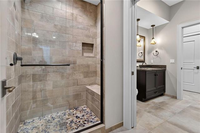 6009 W 137th Street, Overland Park, KS 66223