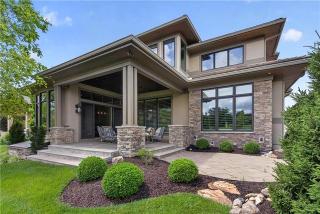 6009 W 137th Street, Overland Park, KS 66223