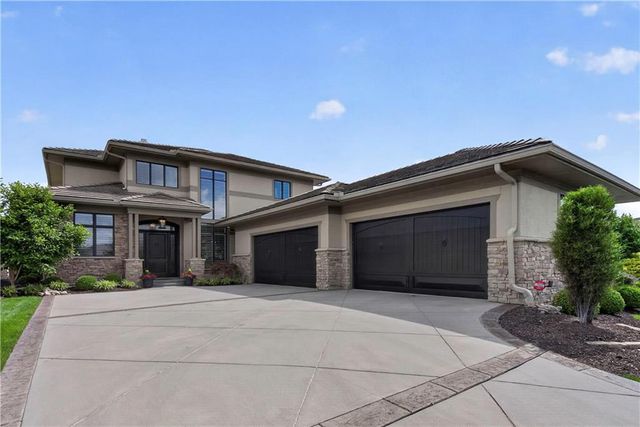 6009 W 137th Street, Overland Park, KS 66223