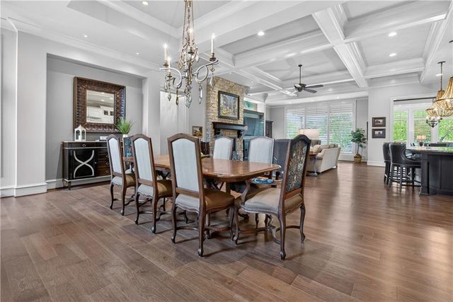 6009 W 137th Street, Overland Park, KS 66223