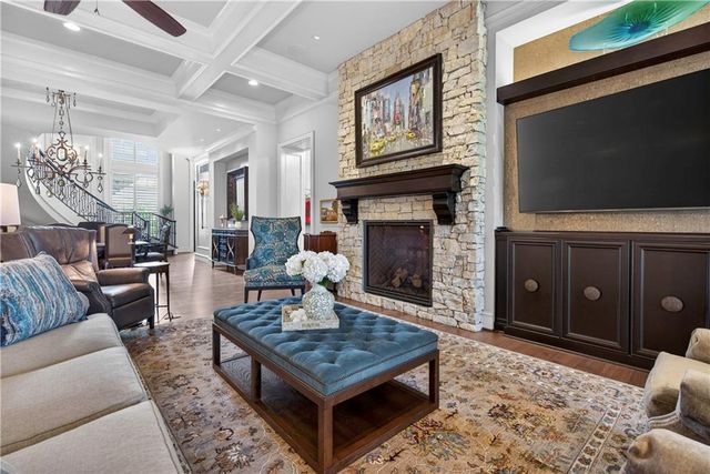 6009 W 137th Street, Overland Park, KS 66223