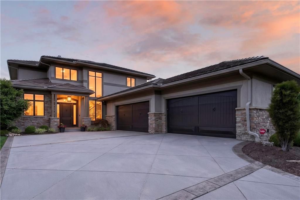 6009 W 137th Street, Overland Park, KS 66223