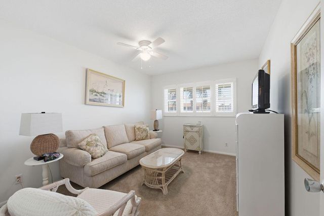101 Doolen Court 307, North Palm Beach, FL 33408