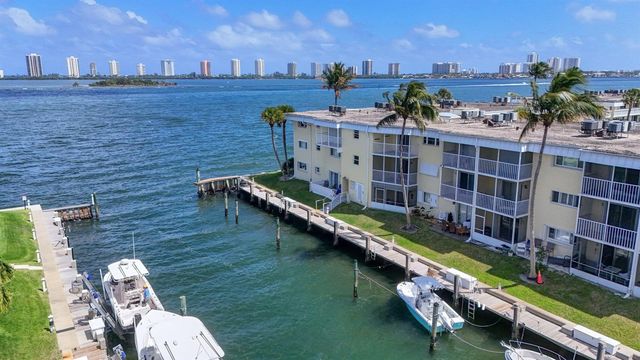 101 Doolen Court 307, North Palm Beach, FL 33408