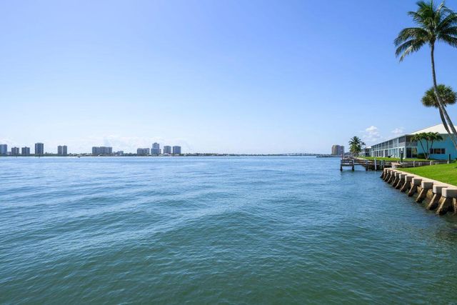 101 Doolen Court 307, North Palm Beach, FL 33408