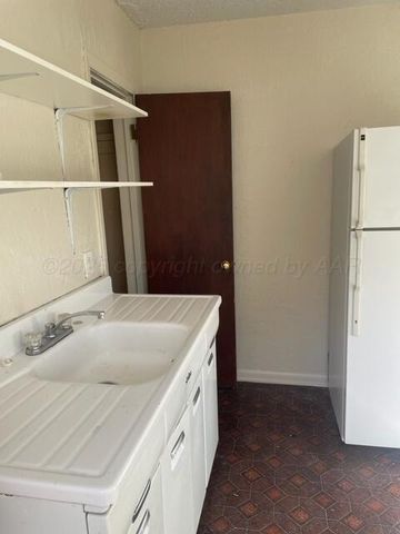 1104 S WESTERN Street, Amarillo, TX 79106