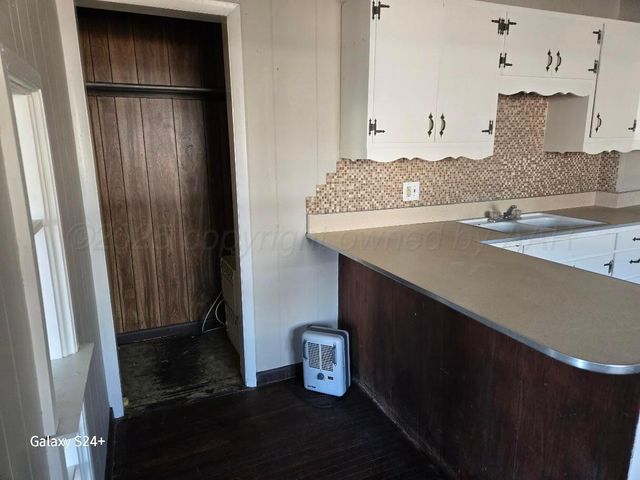 1104 S WESTERN Street, Amarillo, TX 79106