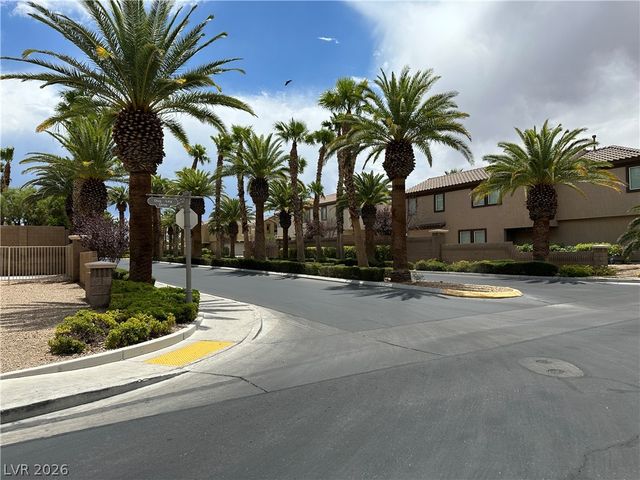 362 Dog Leg Drive, Las Vegas, NV 89148