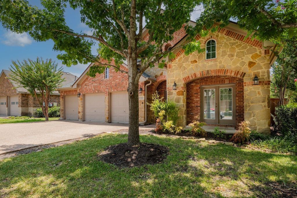 13800 Long Shadow DR, Manor, TX 78653