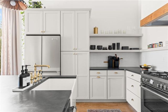 550 Heatherden Avenue, Fayetteville, GA 30214