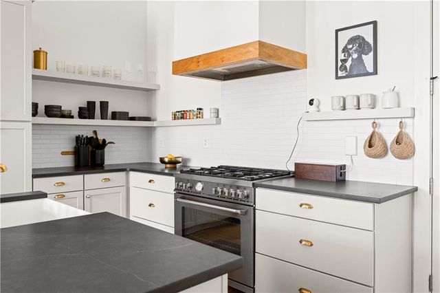 550 Heatherden Avenue, Fayetteville, GA 30214