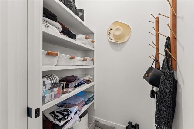 550 Heatherden Avenue, Fayetteville, GA 30214