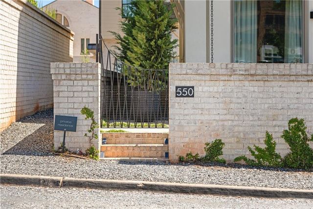 550 Heatherden Avenue, Fayetteville, GA 30214