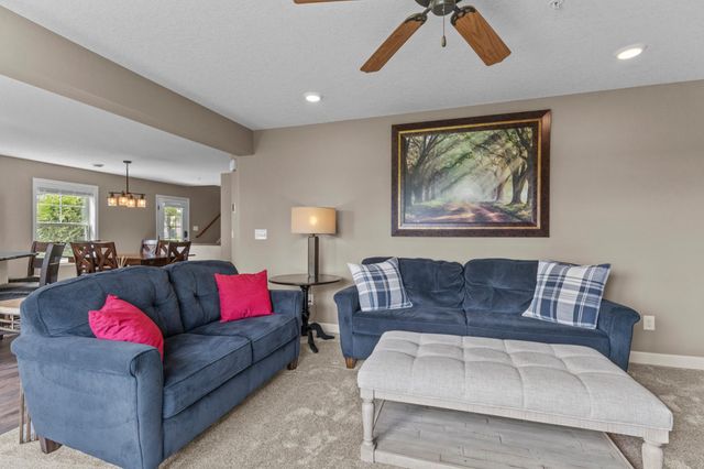 9993 5th Street Lane N, Lake Elmo, MN 55042