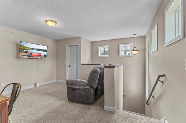 9993 5th Street Lane N, Lake Elmo, MN 55042