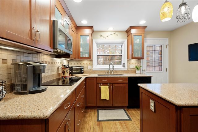 52 Newgate Rd, Kilbuck Twp, PA 15202