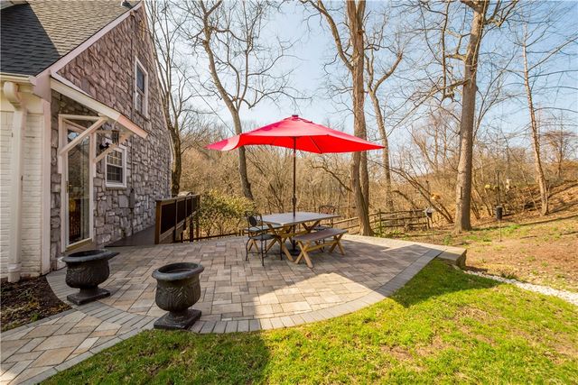 52 Newgate Rd, Kilbuck Twp, PA 15202