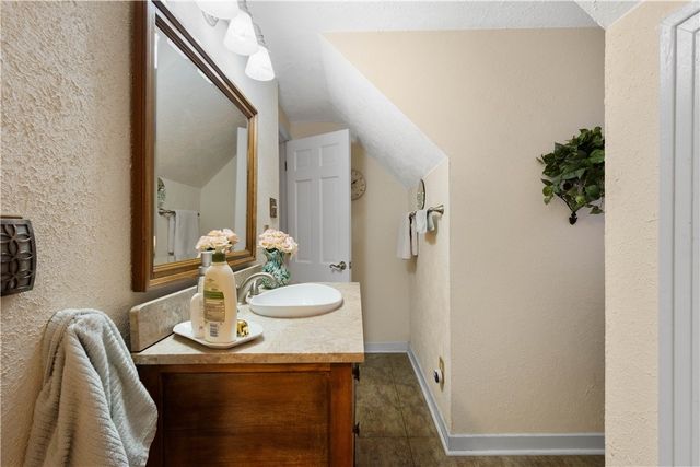 52 Newgate Rd, Kilbuck Twp, PA 15202