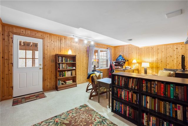 52 Newgate Rd, Kilbuck Twp, PA 15202