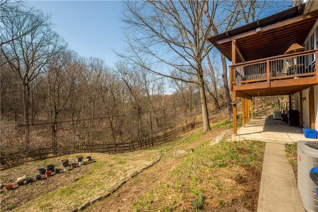 52 Newgate Rd, Kilbuck Twp, PA 15202