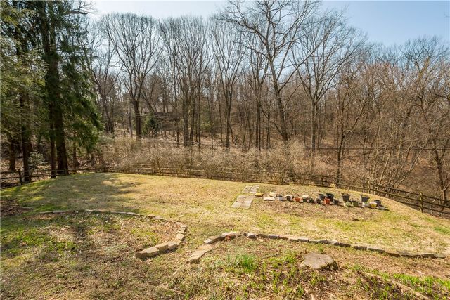 52 Newgate Rd, Kilbuck Twp, PA 15202