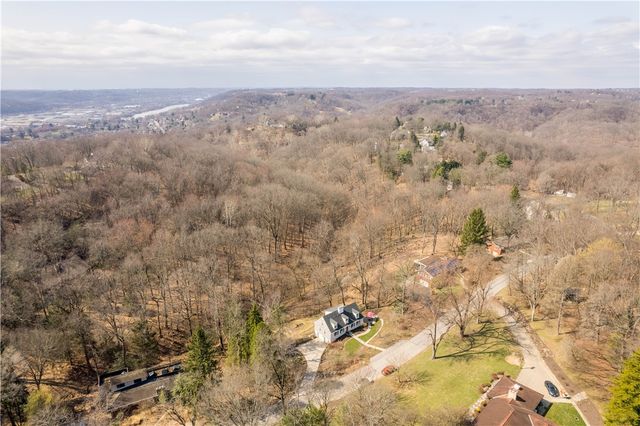 52 Newgate Rd, Kilbuck Twp, PA 15202