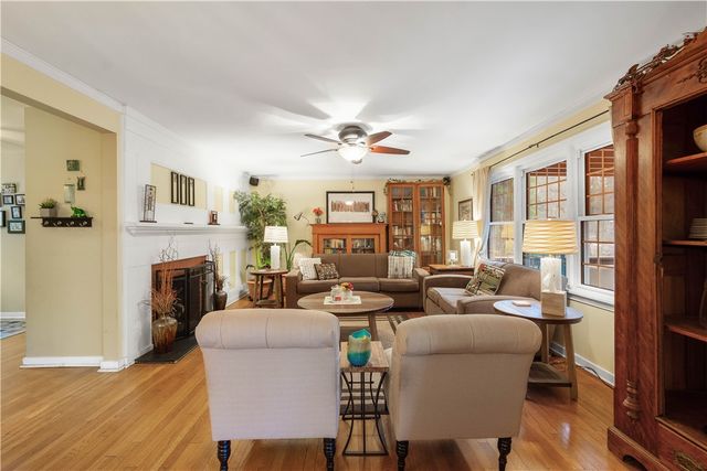 52 Newgate Rd, Kilbuck Twp, PA 15202