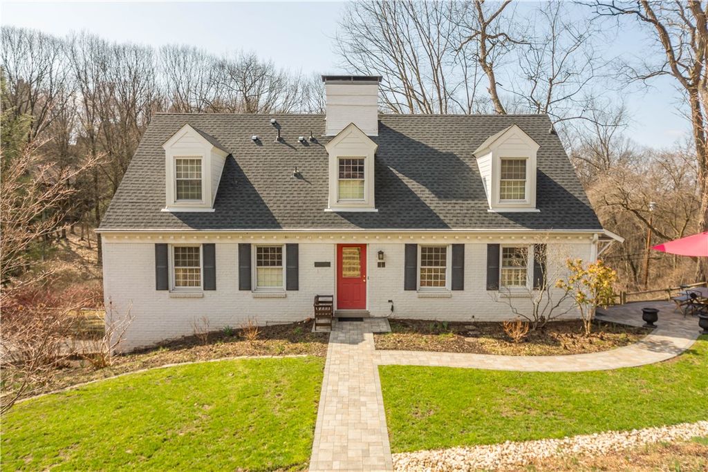 52 Newgate Rd, Kilbuck Twp, PA 15202