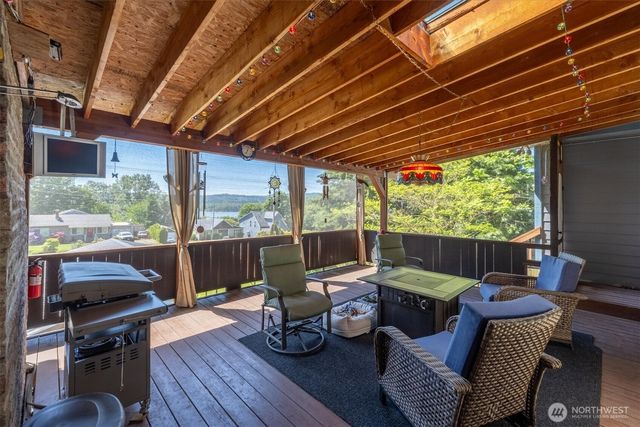 320 China Garden Rd., Kalama, WA 98625