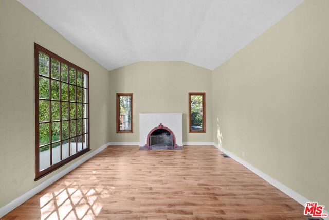 2569 Patricia Avenue, Los Angeles, CA 90064
