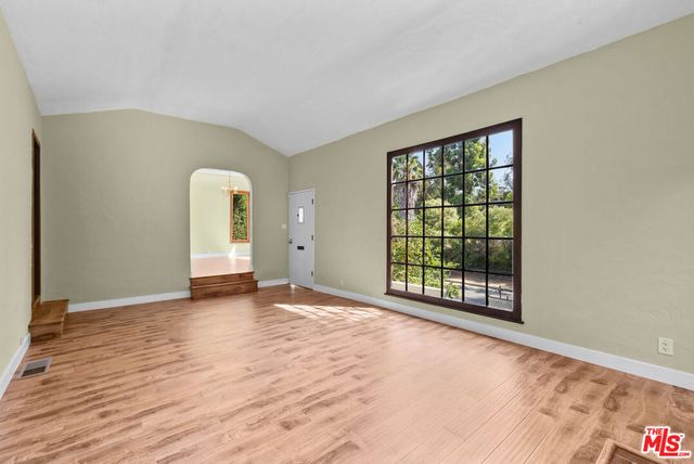 2569 Patricia Avenue, Los Angeles, CA 90064